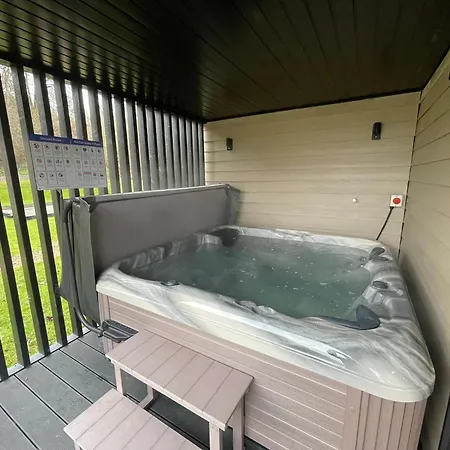 River Logie Lodge *