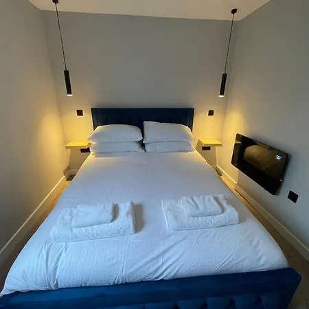 River Logie Lodge *